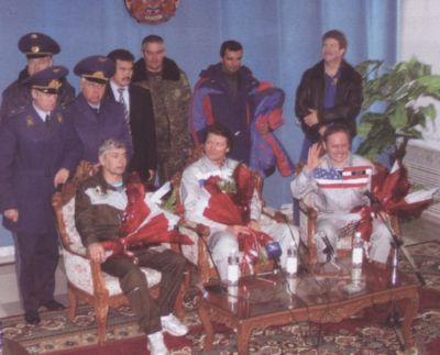 Повседневная жизнь российских космонавтов - i_075.jpg