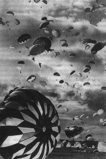 Человек с яйцом. Жизнь и мнения Александра Проханова - i_011.jpg