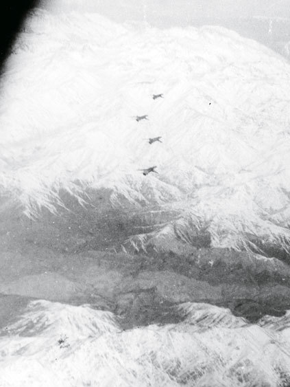 Камуфляж и бортовые эмблемы авиатехники советских ВВС в афганской кампании - i_001.jpg