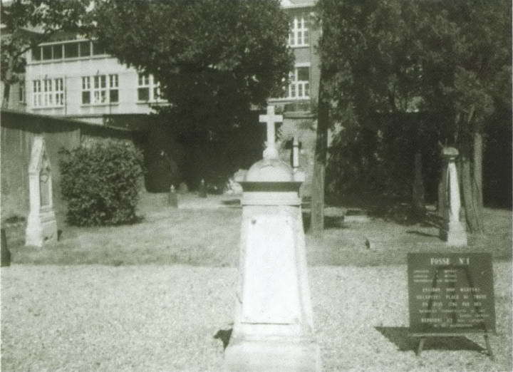 Маркиз де Сад - i_047.jpg