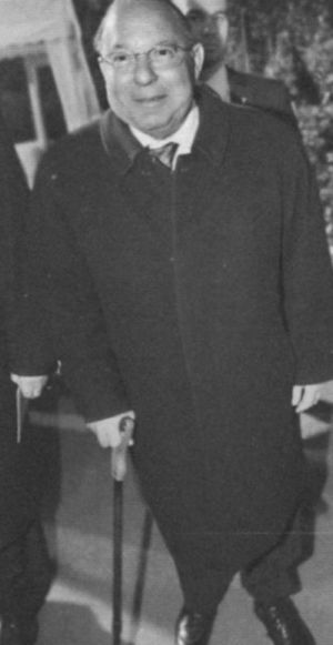 Повседневная жизнь современного Парижа - i_052.jpg