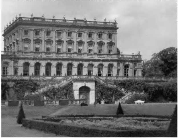 Голый шпион. Русская версия. Воспоминания агента ГРУ - i_024.jpg