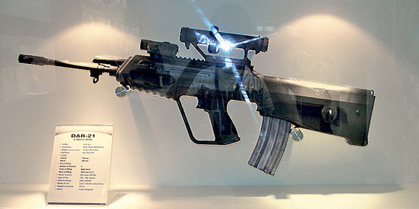 Автоматы, стоящие на вооружении в армиях разных стран мира - i_007.jpg