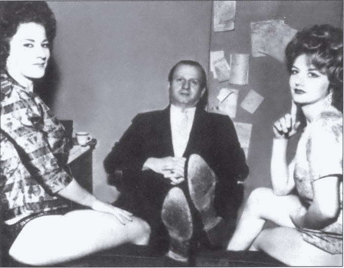 Убийство президента Кеннеди. Ли Харви Освальд — убийца или жертва заговора? - i_029.jpg