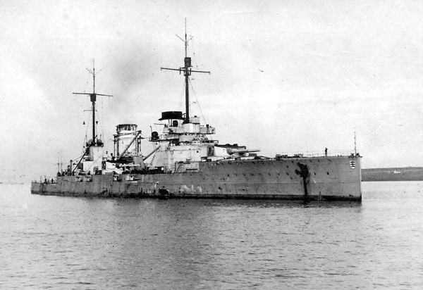 Линейный крейсер «Худ». Лицо британского флота - i_005.jpg