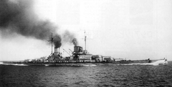 Линейный крейсер «Худ». Лицо британского флота - i_006.jpg