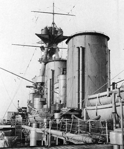 Линейный крейсер «Худ». Лицо британского флота - i_017.jpg