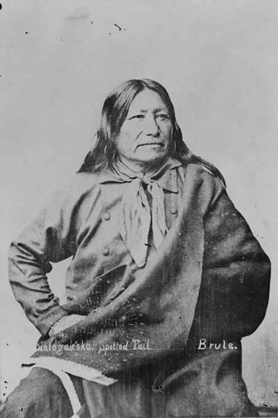 Погребете сърцето ми в Ундид Ний - img_1-20