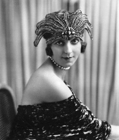 100 великих творцов моды - i_008.jpg