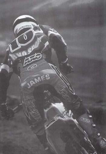 Профессиональные приемы вождения кроссового мотоцикла и эндуро (ЛП) - i_032.jpg