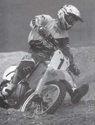 Профессиональные приемы вождения кроссового мотоцикла и эндуро (ЛП) - i_035.jpg