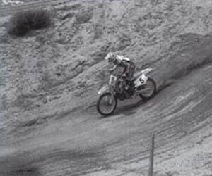 Профессиональные приемы вождения кроссового мотоцикла и эндуро (ЛП) - i_063.jpg