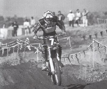 Профессиональные приемы вождения кроссового мотоцикла и эндуро (ЛП) - i_104.jpg