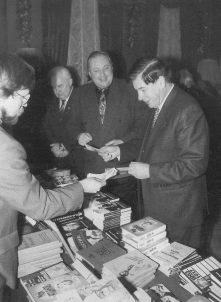 Леонид Шебаршин. Судьба и трагедия последнего руководителя советской разведки - i_045.jpg