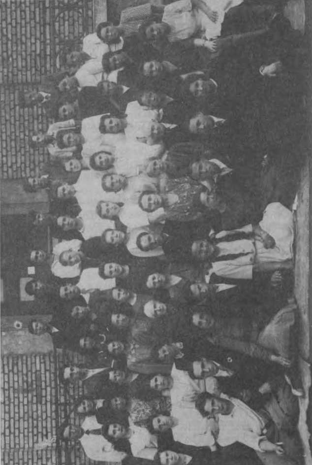 На дне блокады и войны - i_040.jpg