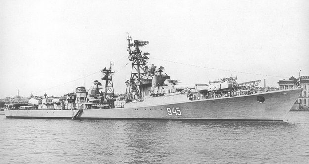 Корабли ВМФ СССР. Том 3. Противолодочные корабли. Часть 1. Противолодочные крейсера, большие противолодочные и сторожевые корабли - pic_88.jpg