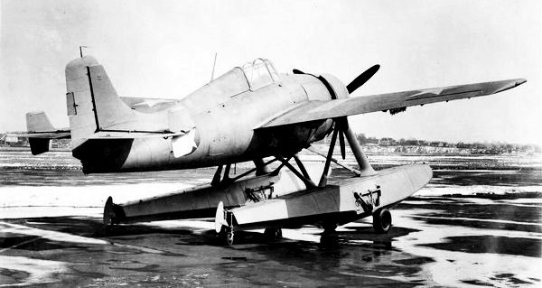 Палубный истребитель Грумман F4F «Уайлдкэт» - i_027.jpg