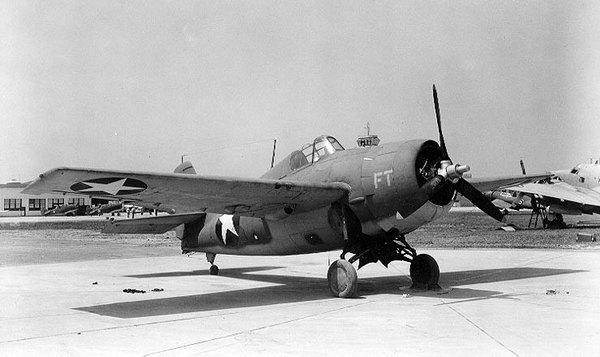 Палубный истребитель Грумман F4F «Уайлдкэт» - i_089.jpg