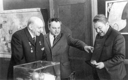 Ракеты и люди. Горячие дни холодной войны - pic_50.jpg