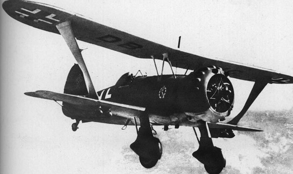 Лаптежник против «черной смерти». Обзор развития и действий немецкой и советской штурмовой авиации в ходе Второй мировой войны - i_005.jpg