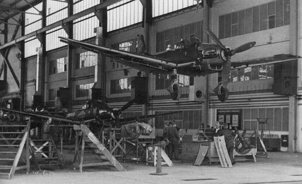 Лаптежник против «черной смерти». Обзор развития и действий немецкой и советской штурмовой авиации в ходе Второй мировой войны - i_022.jpg