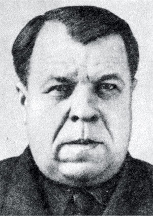 Все для фронта? Как на самом деле ковалась победа - i_014.jpg