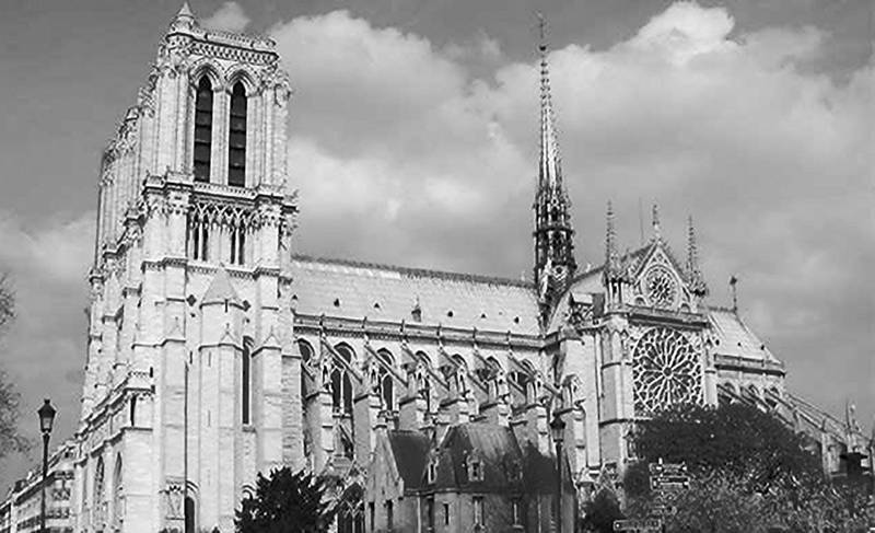 Соборы Парижа - i_031.jpg