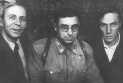 Повседневная жизнь советских писателей. 1930— 1950-е годы - i_033.jpg