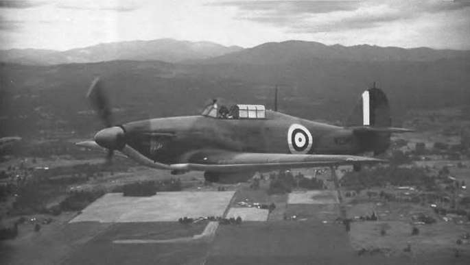 Энциклопедия современной военной авиации 1945-2002: Часть 1. Самолеты - pic_41.jpg