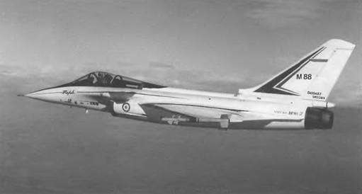 Энциклопедия современной военной авиации 1945-2002: Часть 1. Самолеты - pic_643.jpg