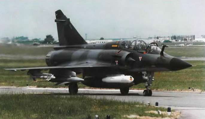 Энциклопедия современной военной авиации 1945-2002: Часть 3. Фотоколлекция - pic_229.jpg