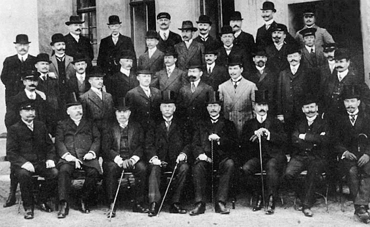 Чёрный город (с иллюстрациями) - i_004.jpg