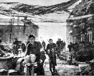 У стен Берлина - i_024.jpg