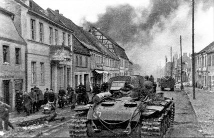 У стен Берлина - i_033.jpg