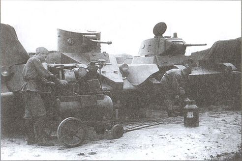 У стен Ленинграда - i_013.jpg