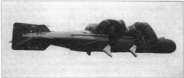 Люди, оседлавшие торпеды - i_024.jpg