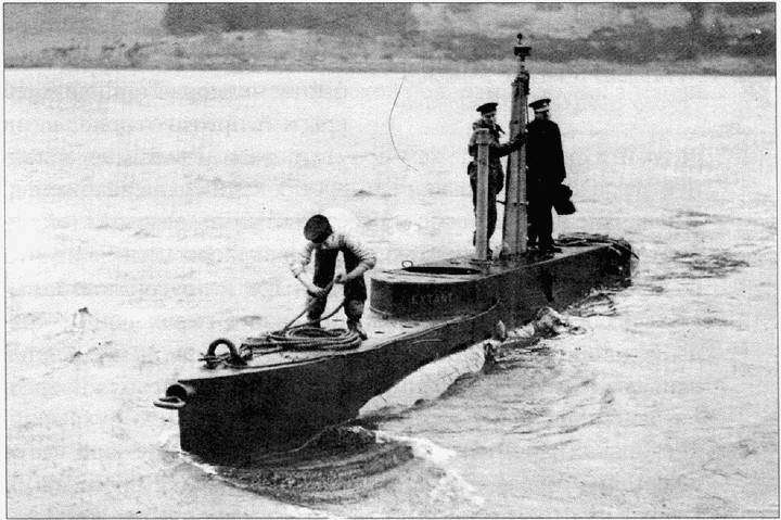 Люди, оседлавшие торпеды - i_072.jpg