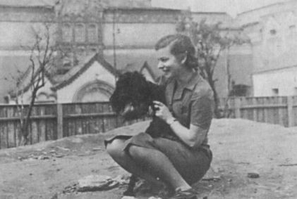 Я видела детство и юность XX века - i_023.jpg