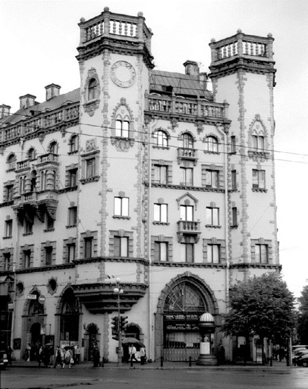 Легендарные улицы Санкт-Петербурга - i_020.jpg