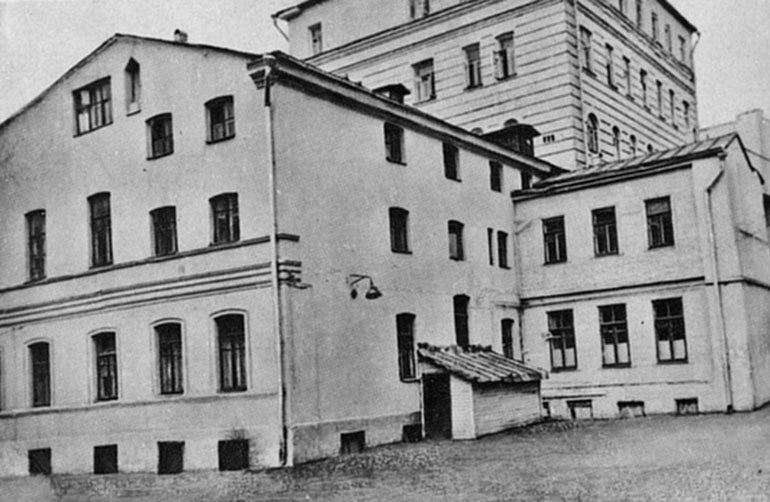  Но люблю мою курву-Москву . Осип Мандельштам: поэт и город - i_009.jpg