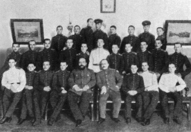 Партер и карцер. Воспоминания офицера и театрала - i_021.jpg