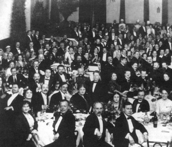 Партер и карцер. Воспоминания офицера и театрала - i_025.jpg