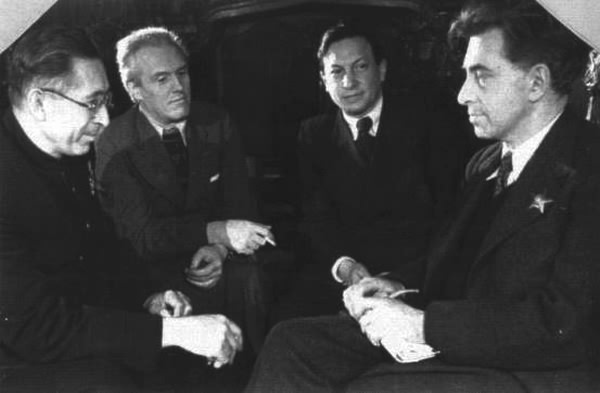 Об Илье Эренбурге (Книги. Люди. Страны) - i_094.jpg