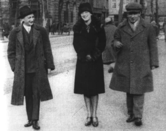 Об Илье Эренбурге (Книги. Люди. Страны) - i_102.jpg