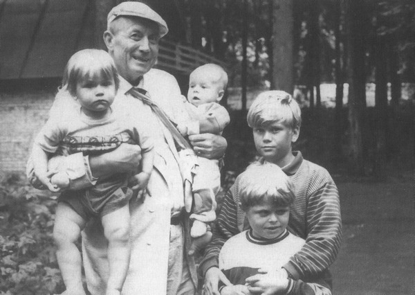 Евтушенко: Love story - i_065.jpg