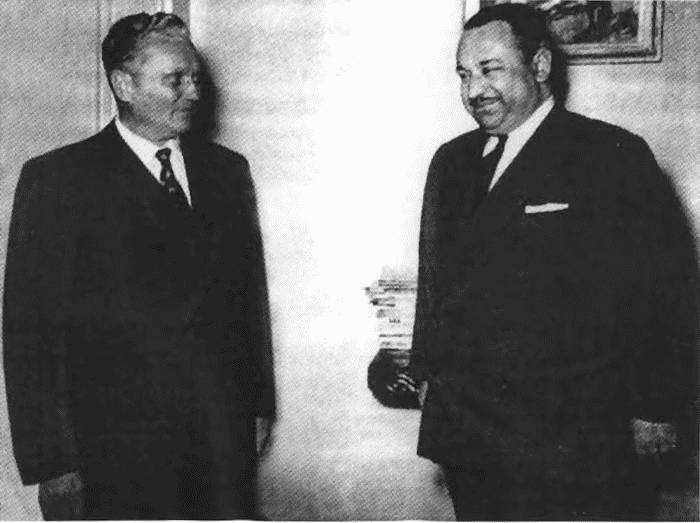 Иосиф Григулевич. Разведчик, «которому везло» - i_049.jpg