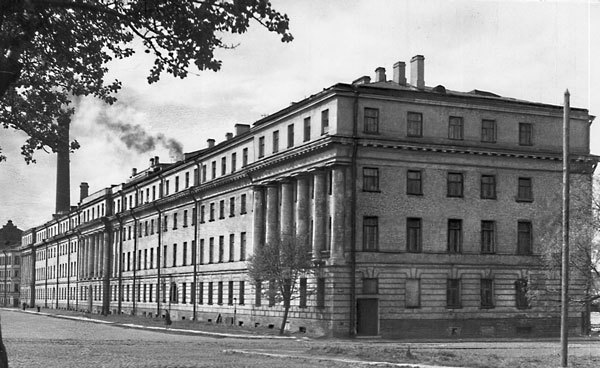 Зодчие Санкт-Петербурга XVIII – XX веков - i_027.jpg