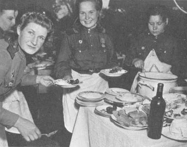 Встреча на Эльбе. Воспоминания советских и американских участников Второй мировой войны - i_019.jpg