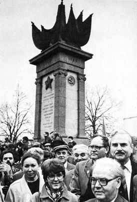 Встреча на Эльбе. Воспоминания советских и американских участников Второй мировой войны - i_037.jpg