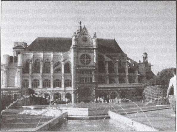 Блистательный Париж. История. Легенды. Предания - i_015.jpg